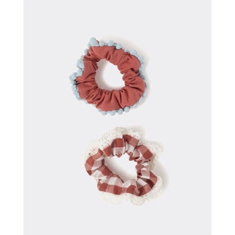 Matilda Jane NWT Set of two hair scrunchies